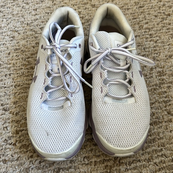 Under Armour Sneakers. W 10 - Picture 2 of 4
